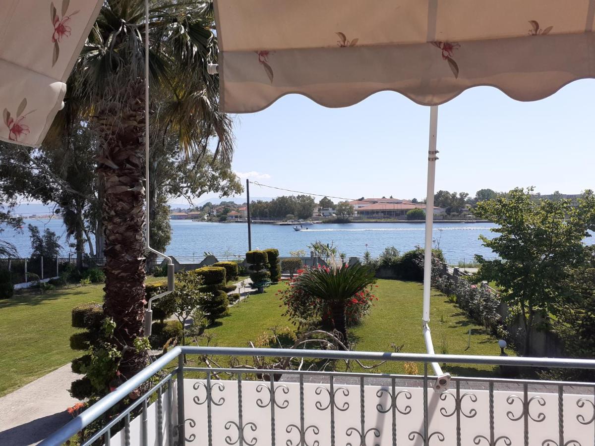 Top Floor On Villa, 3' From Center, By The Sea! Host Is Efi Kwsta プレベザ エクステリア 写真