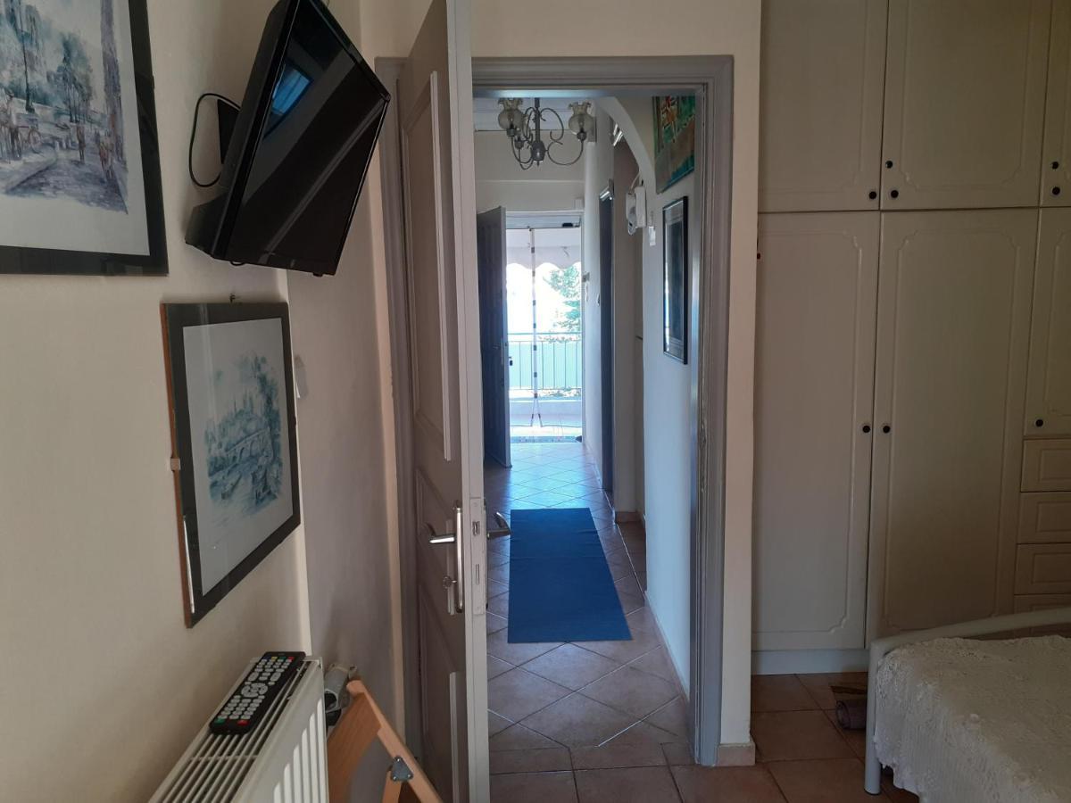 Top Floor On Villa, 3' From Center, By The Sea! Host Is Efi Kwsta プレベザ エクステリア 写真
