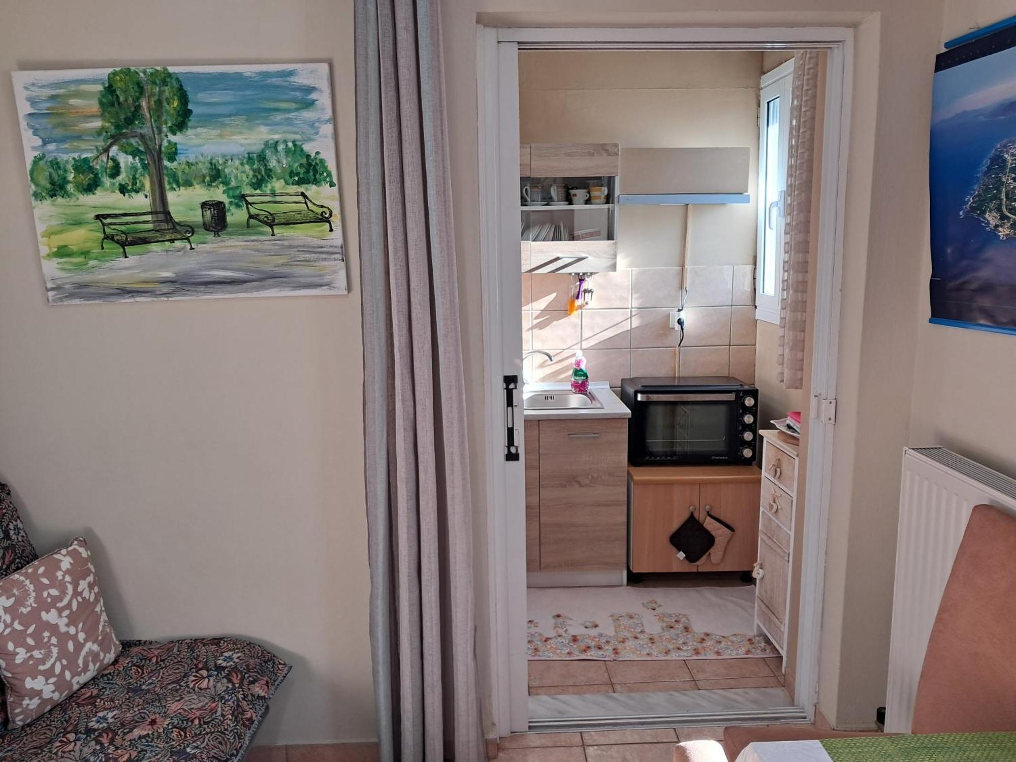 Top Floor On Villa, 3' From Center, By The Sea! Host Is Efi Kwsta プレベザ エクステリア 写真