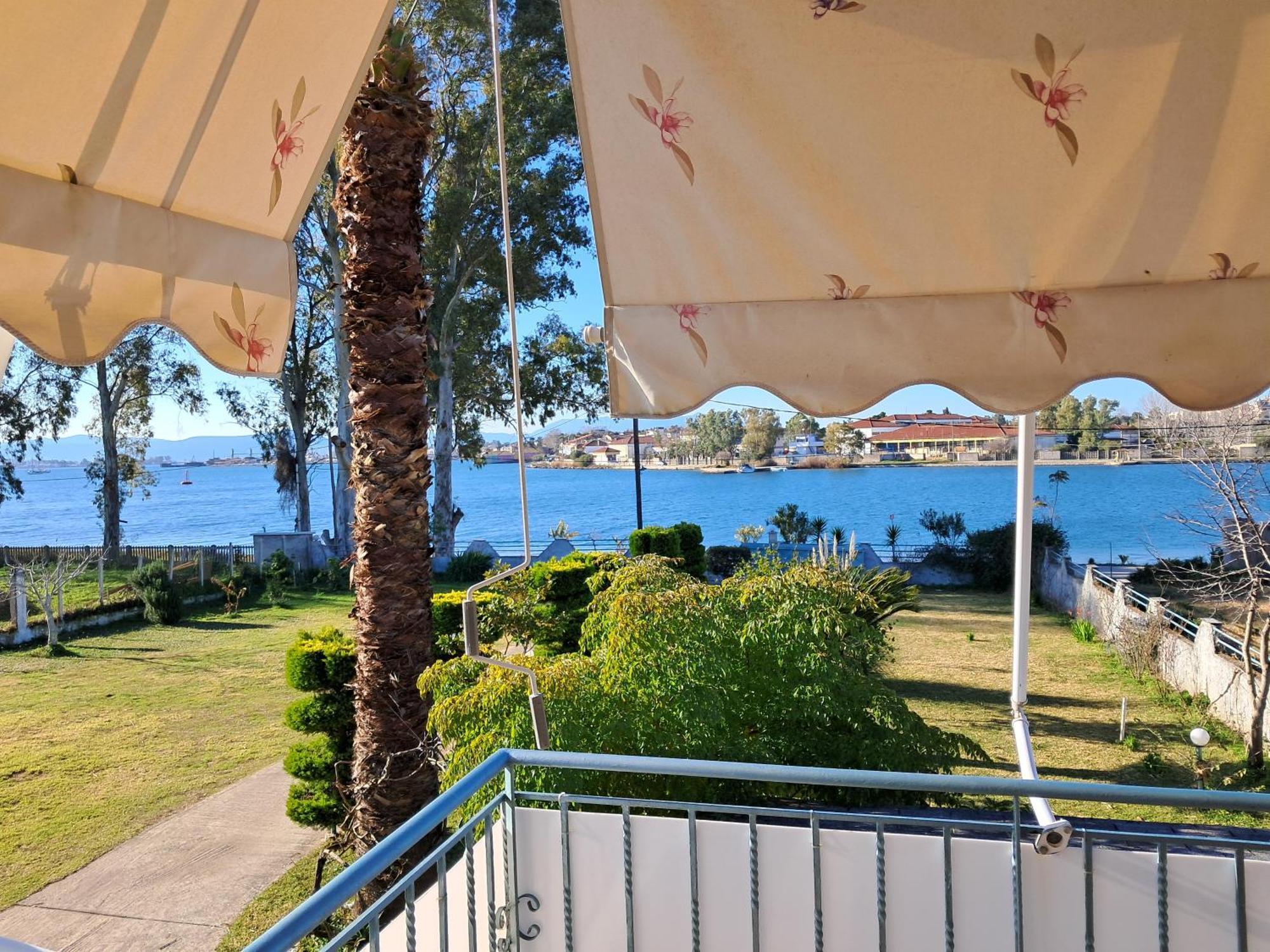 Top Floor On Villa, 3' From Center, By The Sea! Host Is Efi Kwsta プレベザ エクステリア 写真
