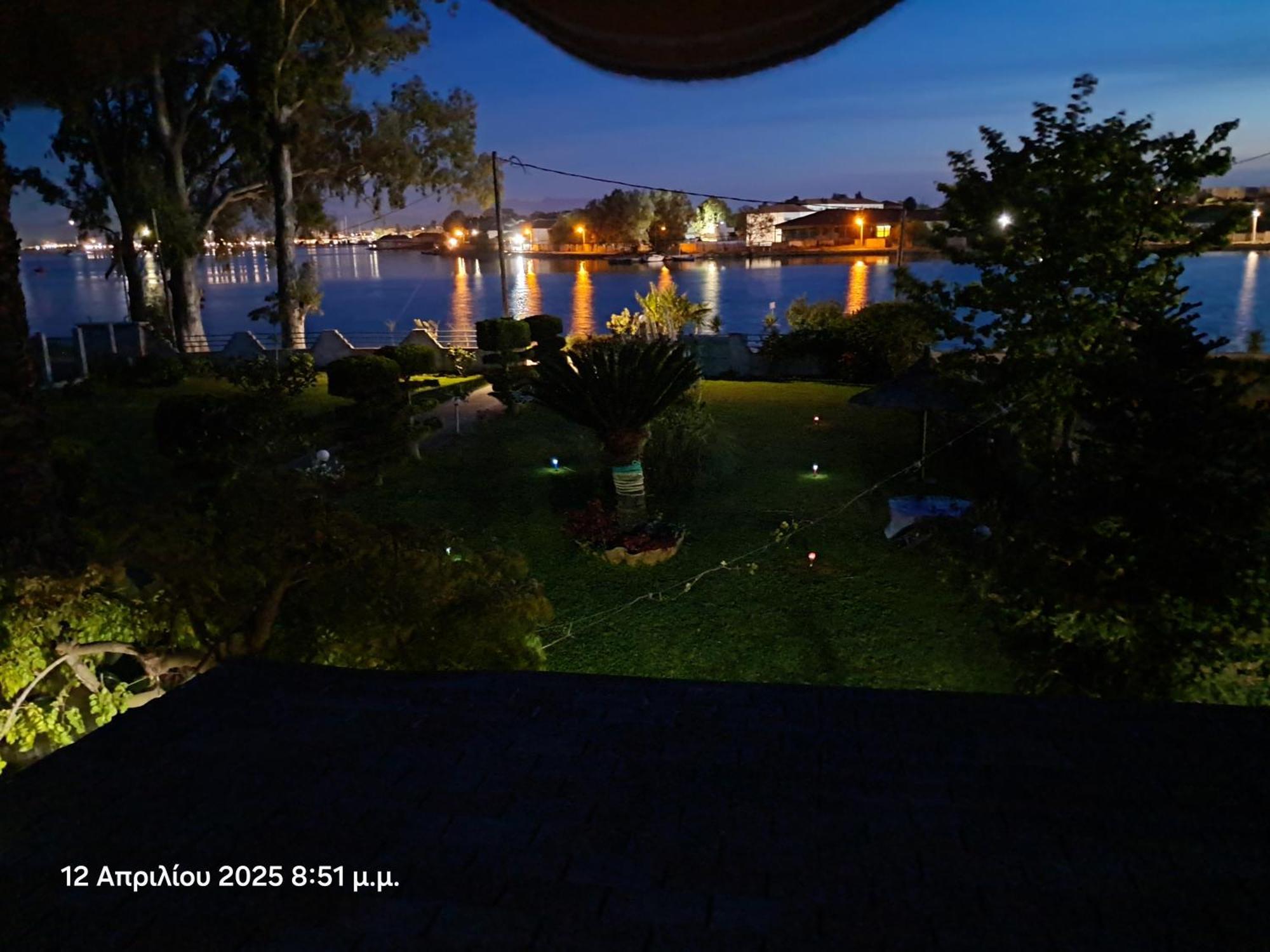 Top Floor On Villa, 3' From Center, By The Sea! Host Is Efi Kwsta プレベザ エクステリア 写真